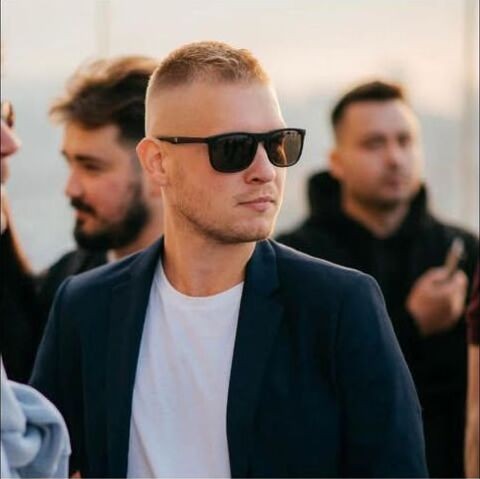 Владислав Макаров